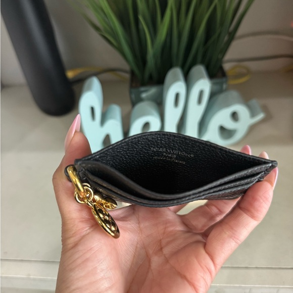 Louis Vuitton charm card holder - Picture 9 of 12